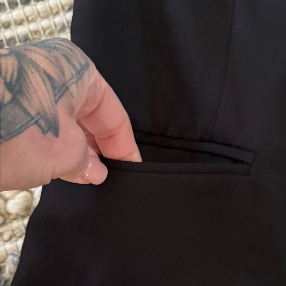 Mazik Ruffled Shoulder Vest - Picture 5 of 8